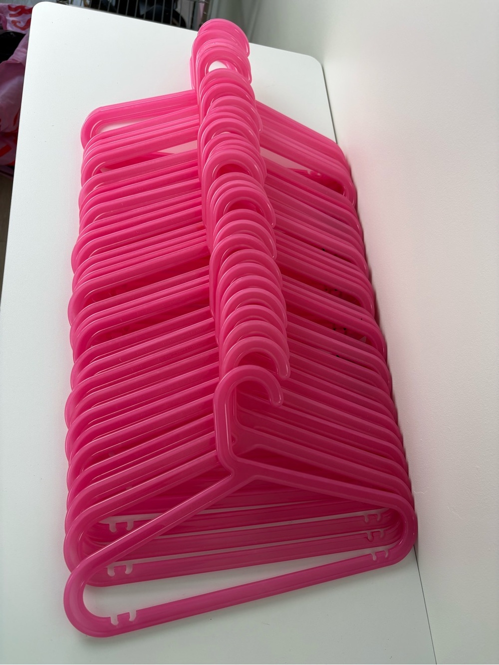 DISCONTINUED IKEA BAGIS Children Clothes Hangers Anna Efverlund PINK Lot of 32